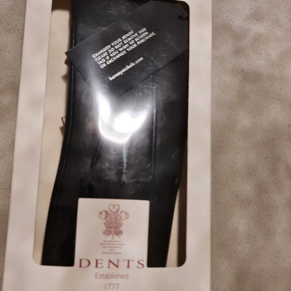 Fancy gloves - Picture 4 of 4